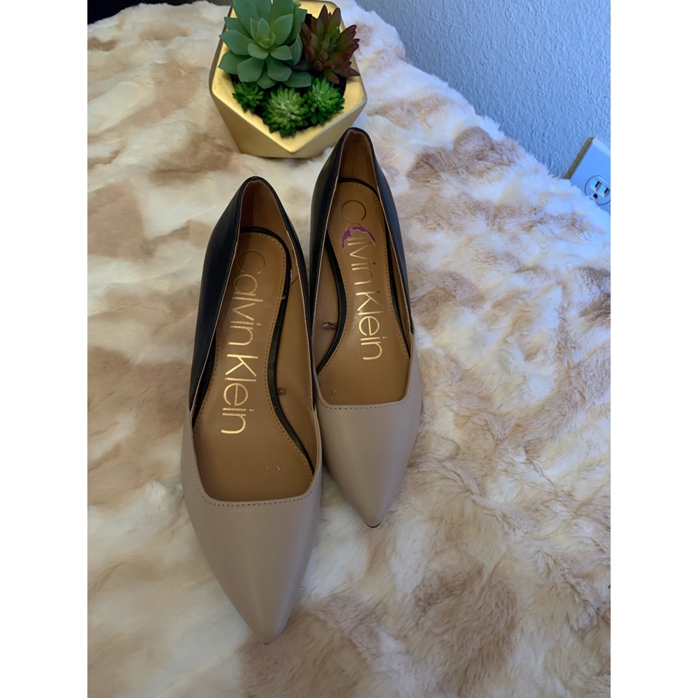 NWOT Calvin Klein Kitten Heels